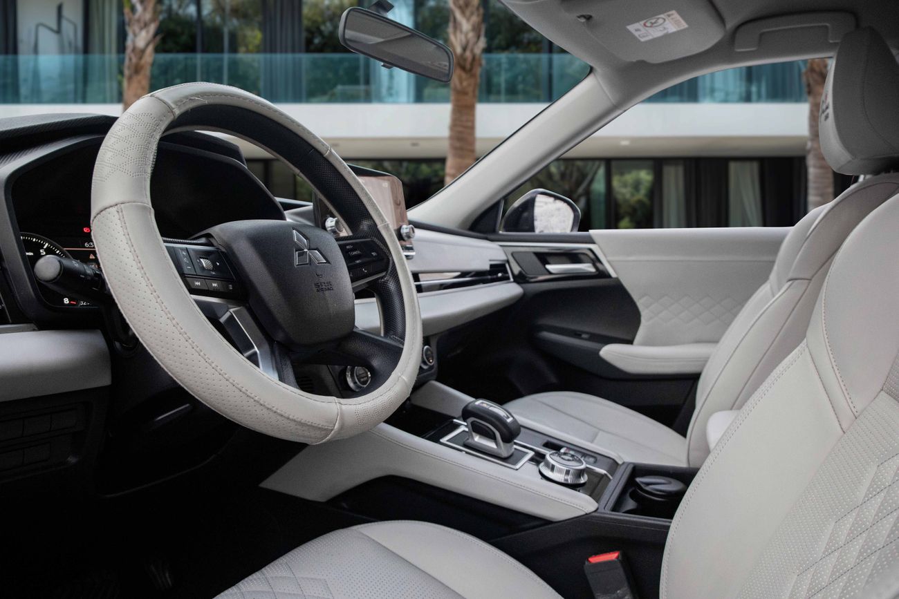 ميتسوبيشي آوتلاندر Prime Edition Outlander Prime Edition | 1,959 P.M | 0% Downpayment | Warranty