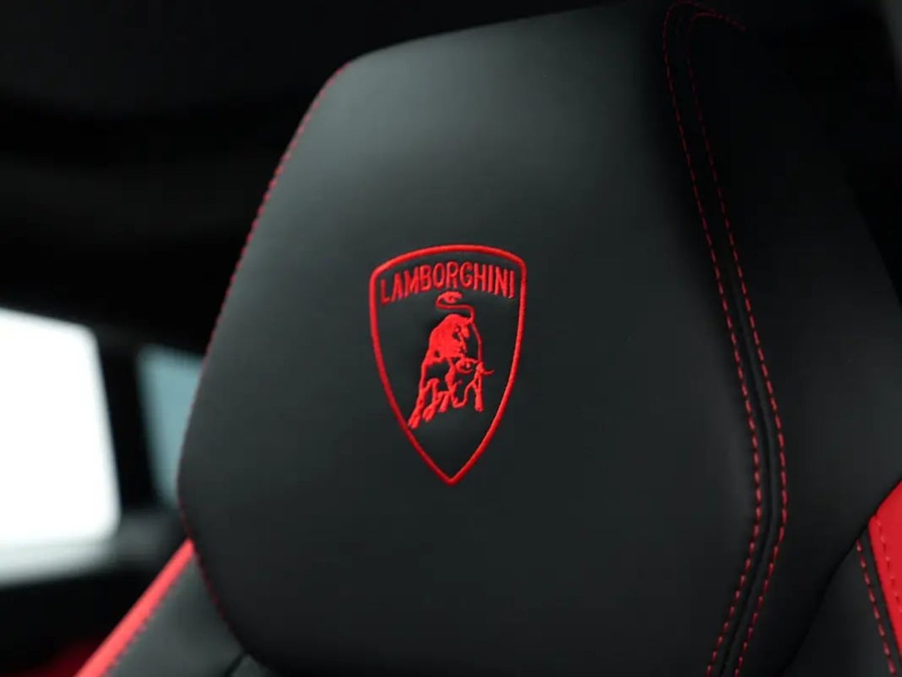 Lamborghini Urus S | 6,064 KM | FULL PPF | Warranty Included