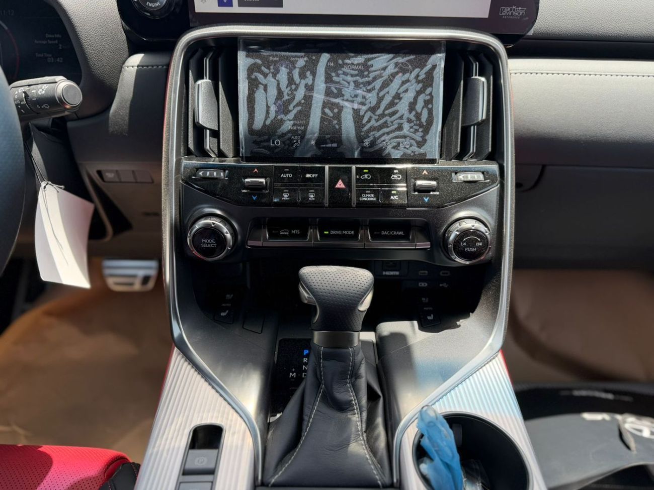 لكزس LX 600 SIGNATURE LEXUS LX600 3.5L twin turbo Model 2026
