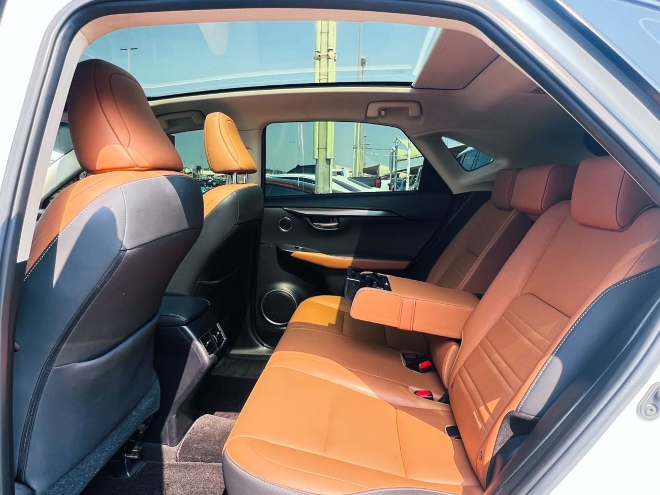 Lexus NX300 PLATINUM LEXUS NX 300 2019.ENGINE 2.0L/V4.