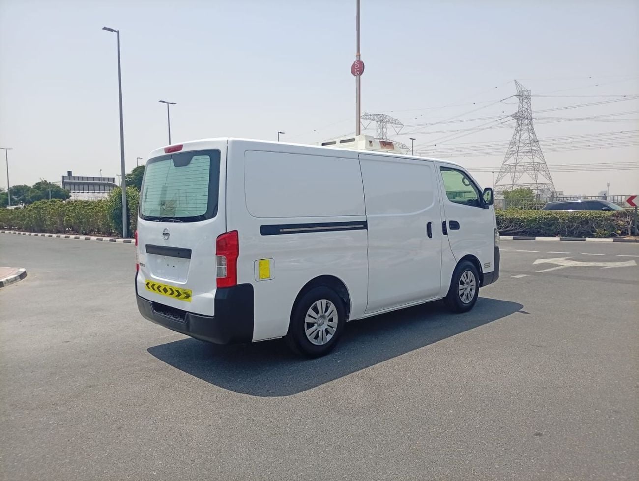 Nissan Urvan STANDARD STD CHILLER VAN