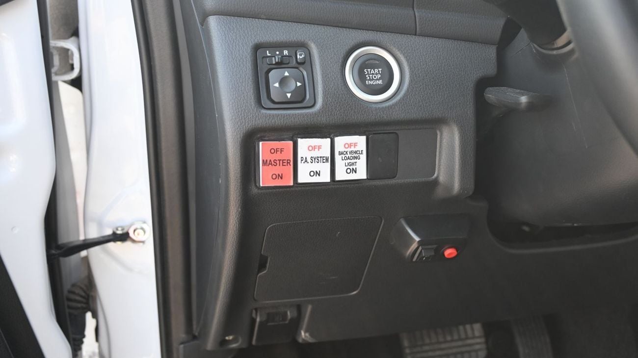 Mitsubishi Pajero MITSUBISHI PAJERO 2.5L AMBULANCE 4WD A/T 7 SEATER (2023 MY)