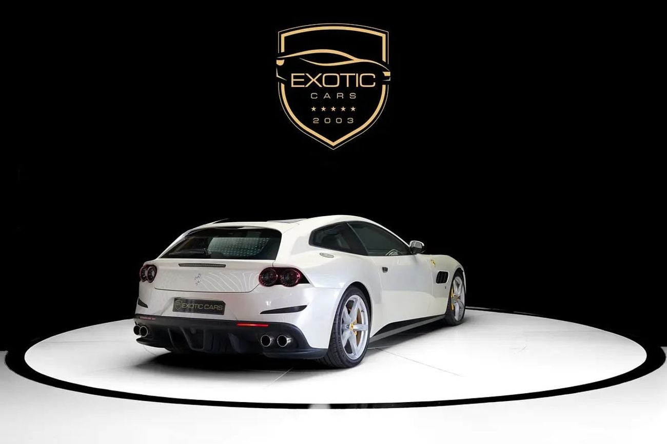 Ferrari GTC4 LUSSO T
