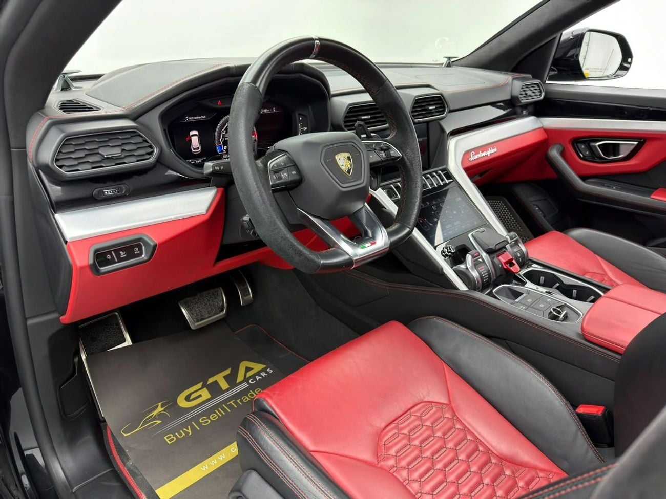 Lamborghini Urus STANDARD