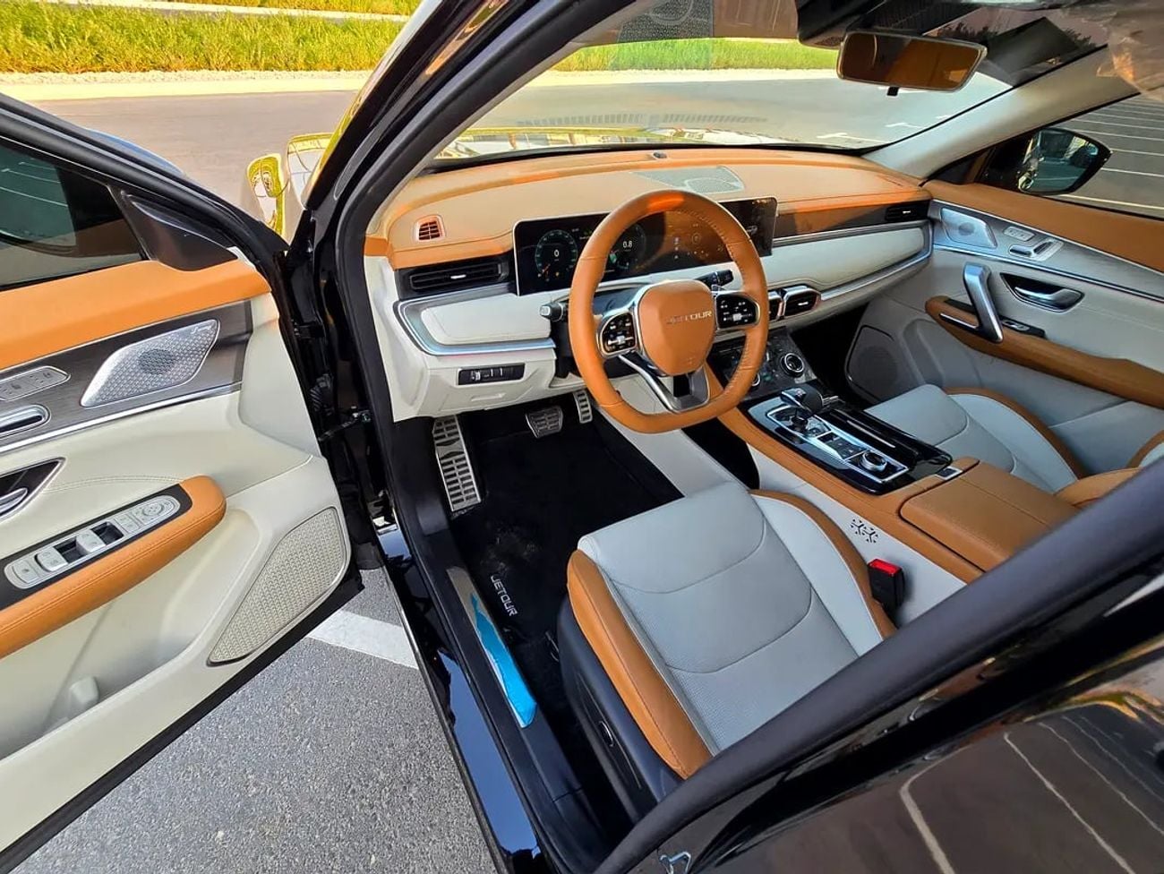 Jetour X70 Plus LUX | GCC Specs | Brand