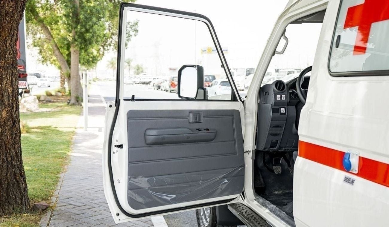 Toyota Land Cruiser 70 LC78 4.2L AMBULANCE 2026