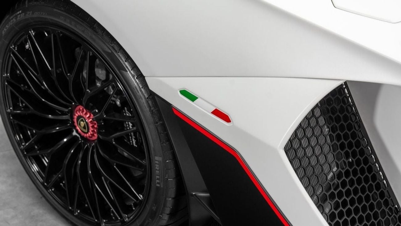 Lamborghini Aventador ULTIMAE Roadster - 2022 - GCC Specs