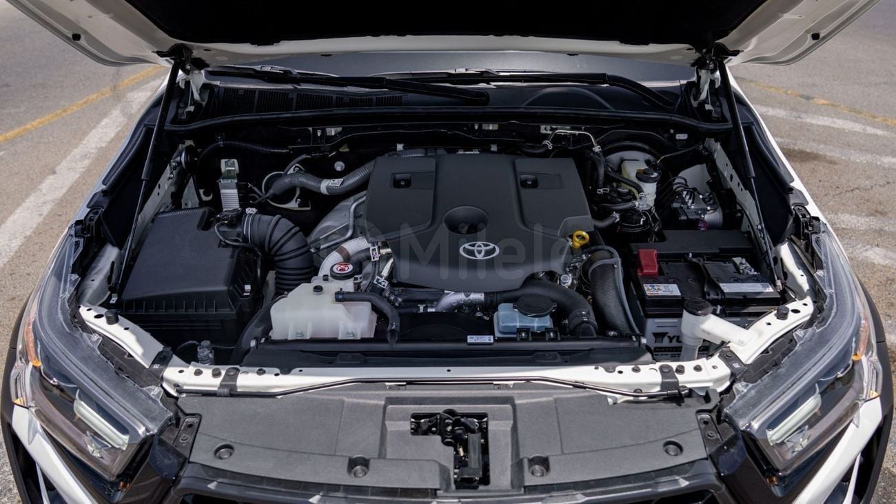 Toyota Hilux GR SPORT