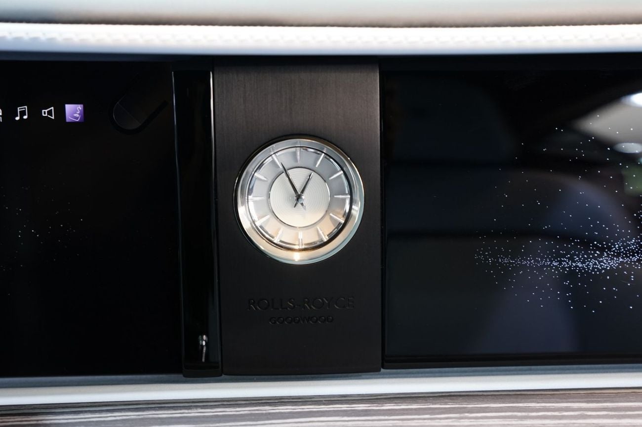 Rolls Royce Spectre STANDARD 2024 Rolls-Royce Spectre, Illuminated Spirit of Ecstasy, Bespoke Audio, Starlight, Dealer Warr + Ser
