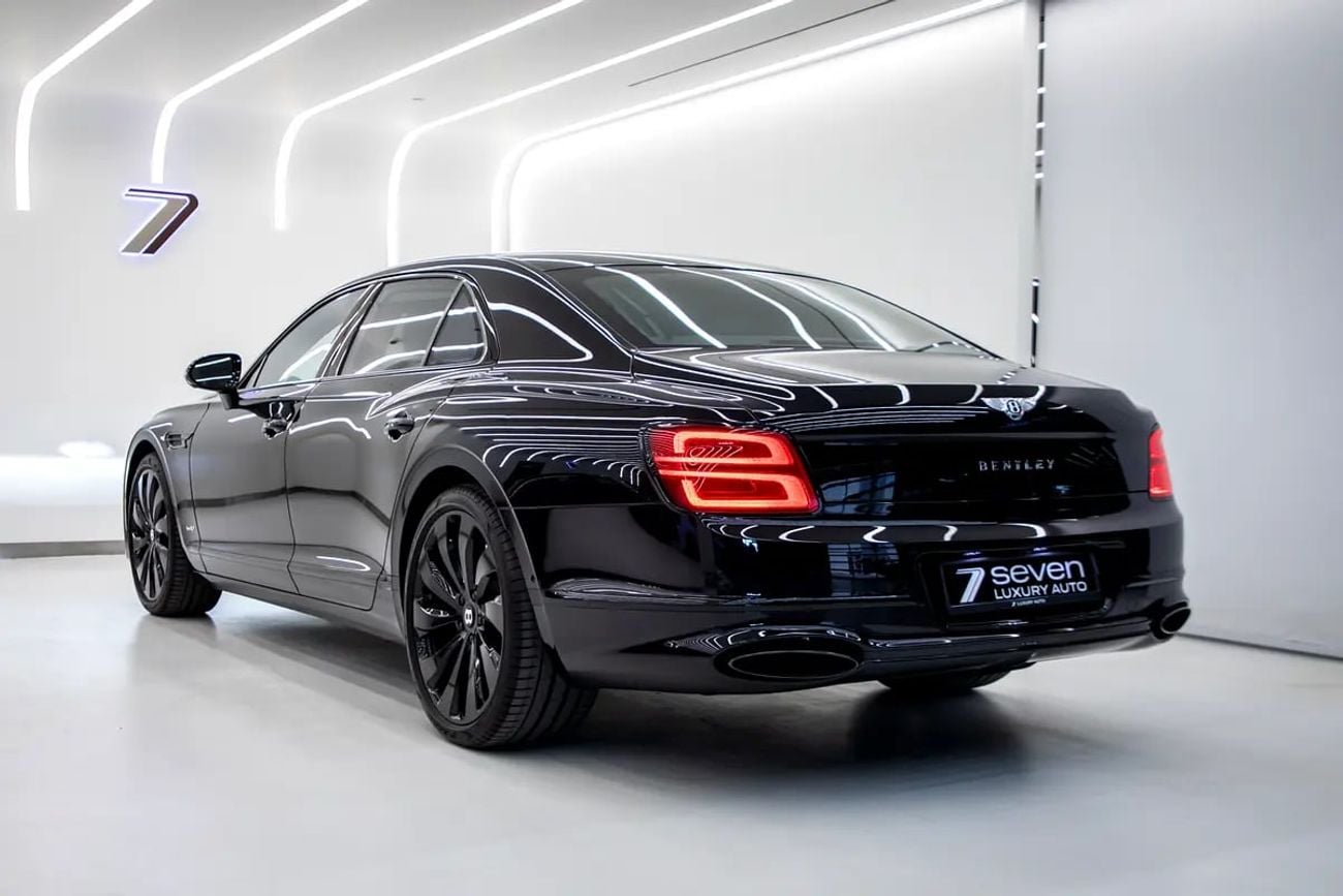 بنتلي فلاينج سبور W12 FLYNG SPUR | FULL OPTION | EXCELLENT CONDITION | FULL SERVICE | BLACK ADDITIONAL