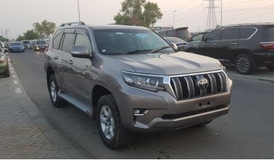 Toyota Prado 2.7cc PETROL LEATHER SEATS ELECTRIC SEATS 7 SEATER FACELIFTED INTERIOR AND EXTERIOR TO 2022 DESIGN