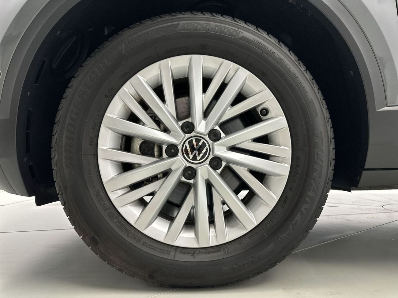 Volkswagen T-ROC LIFE with Camera 1.4L | Adaptive Cruise Control | Multi-color Digital Cockpit | VW Certified