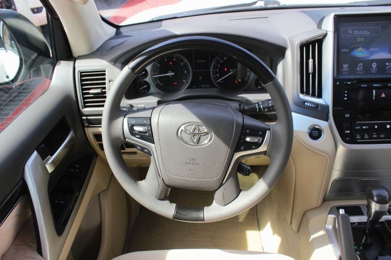 Toyota Land Cruiser VXR V8 5.7L,GCC