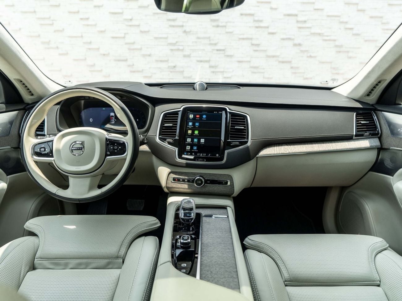 Volvo XC90 B6 Ultimate Bright Volvo XC90 B6 2024 GCC specs