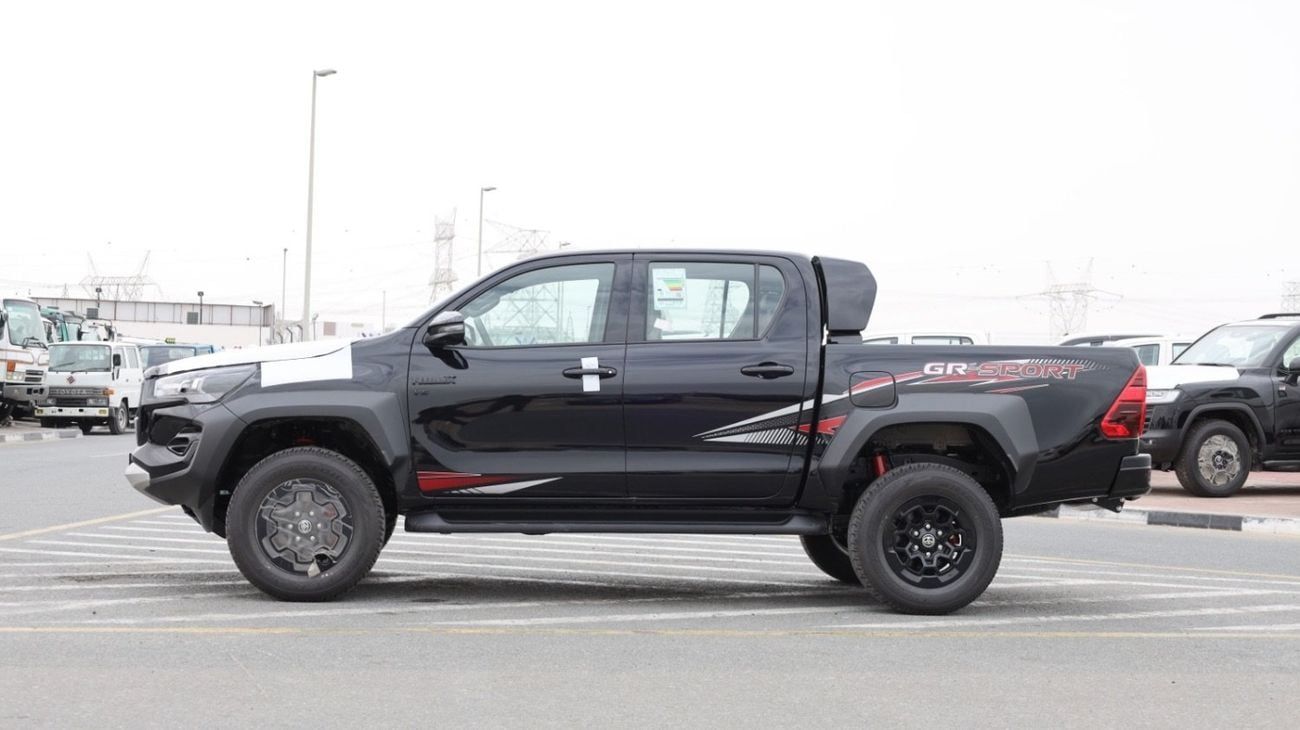 تويوتا هيلوكس GR Sport petrol