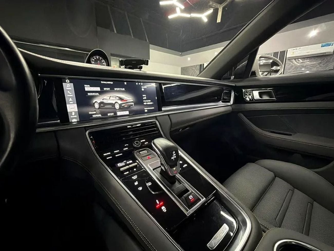 Porsche Panamera 4S