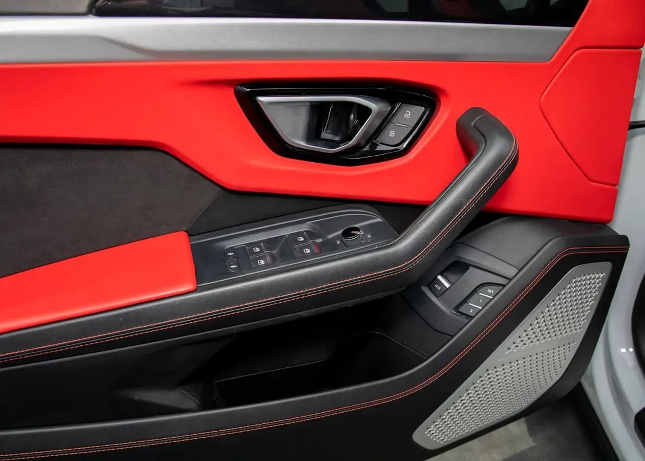 Lamborghini Urus STANDARD Unreal Specification • Full Service History • ARM Service Contract • GCC