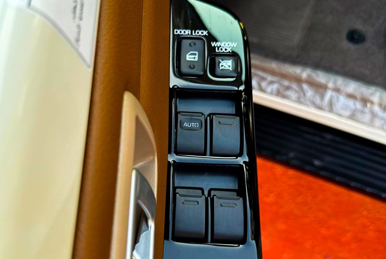 Toyota Land Cruiser 70 LC76 LX