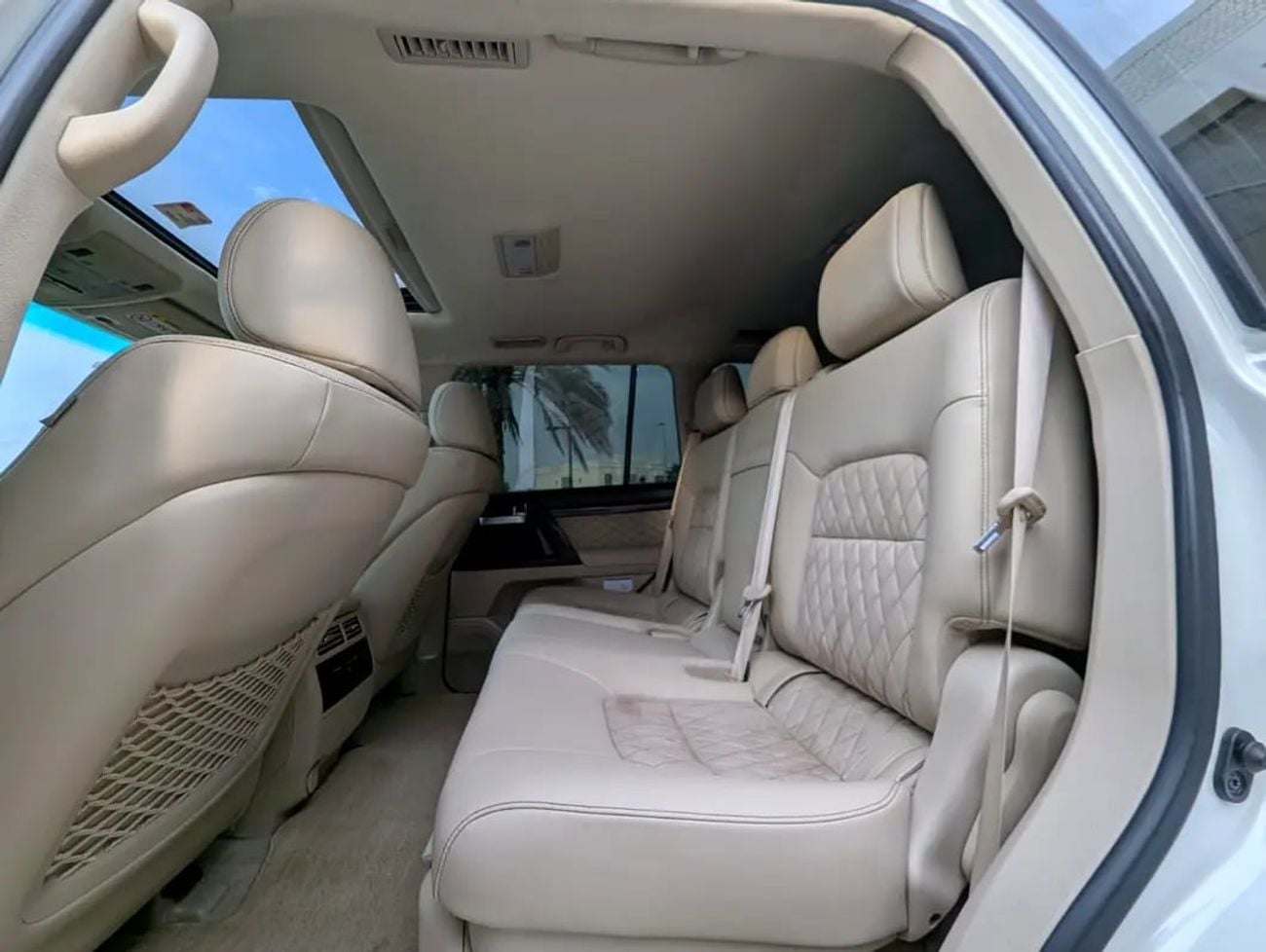 تويوتا لاند كروزر GXR V8 FULL OPTION GCC IN EXCELLENT CONDITION