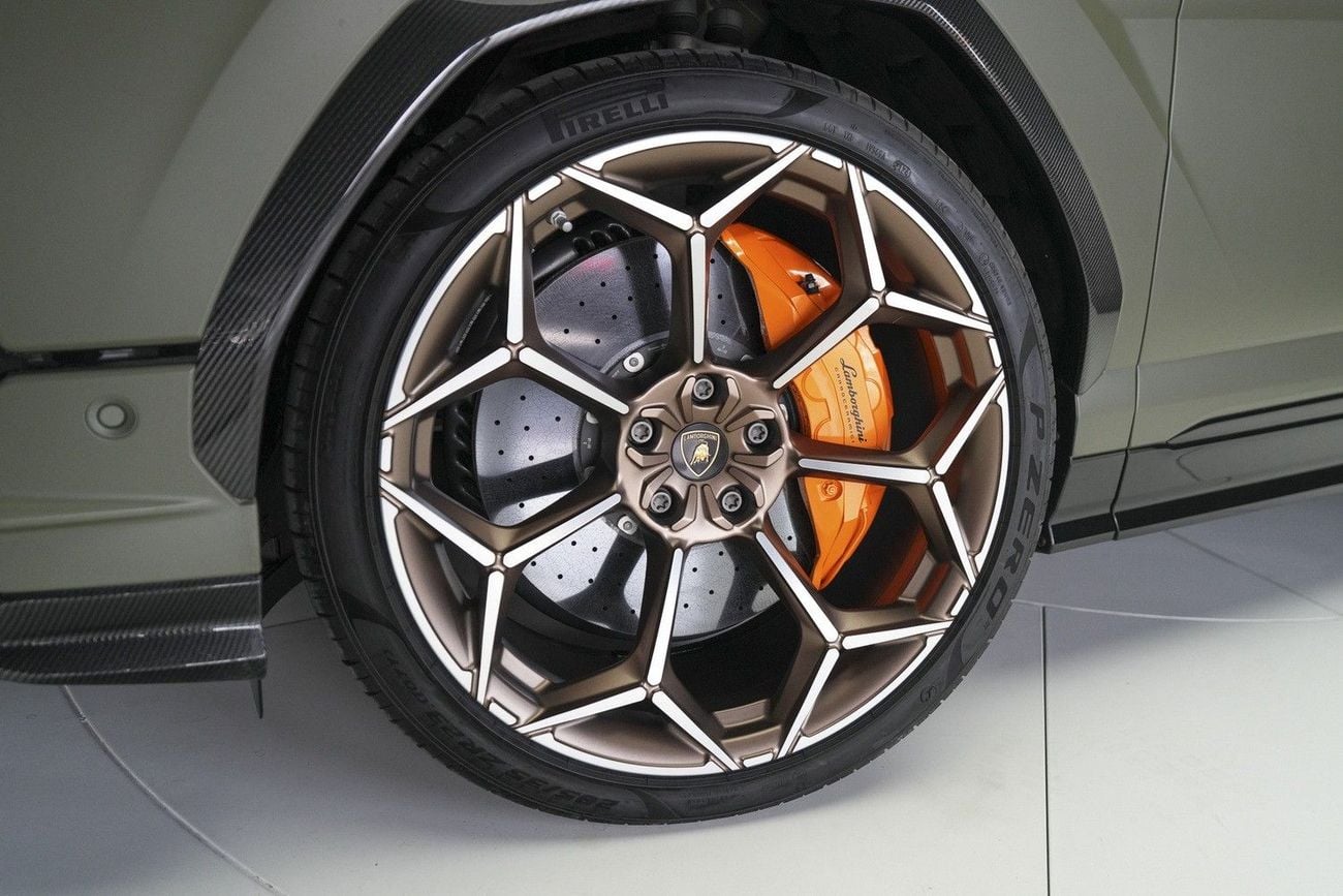 لامبورغيني اوروس PERFORMANTE