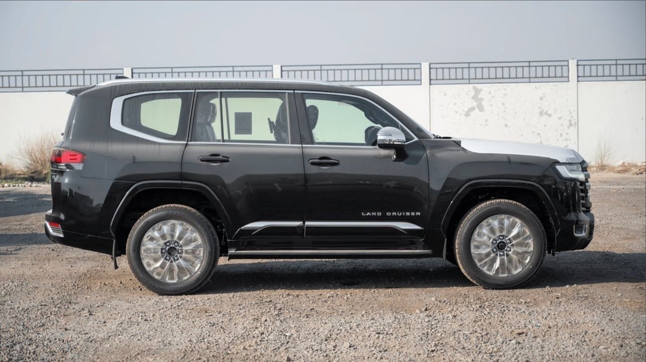 تويوتا لاند كروزر VX 4.0L with RADAR / FULL / Black on Black / 2026