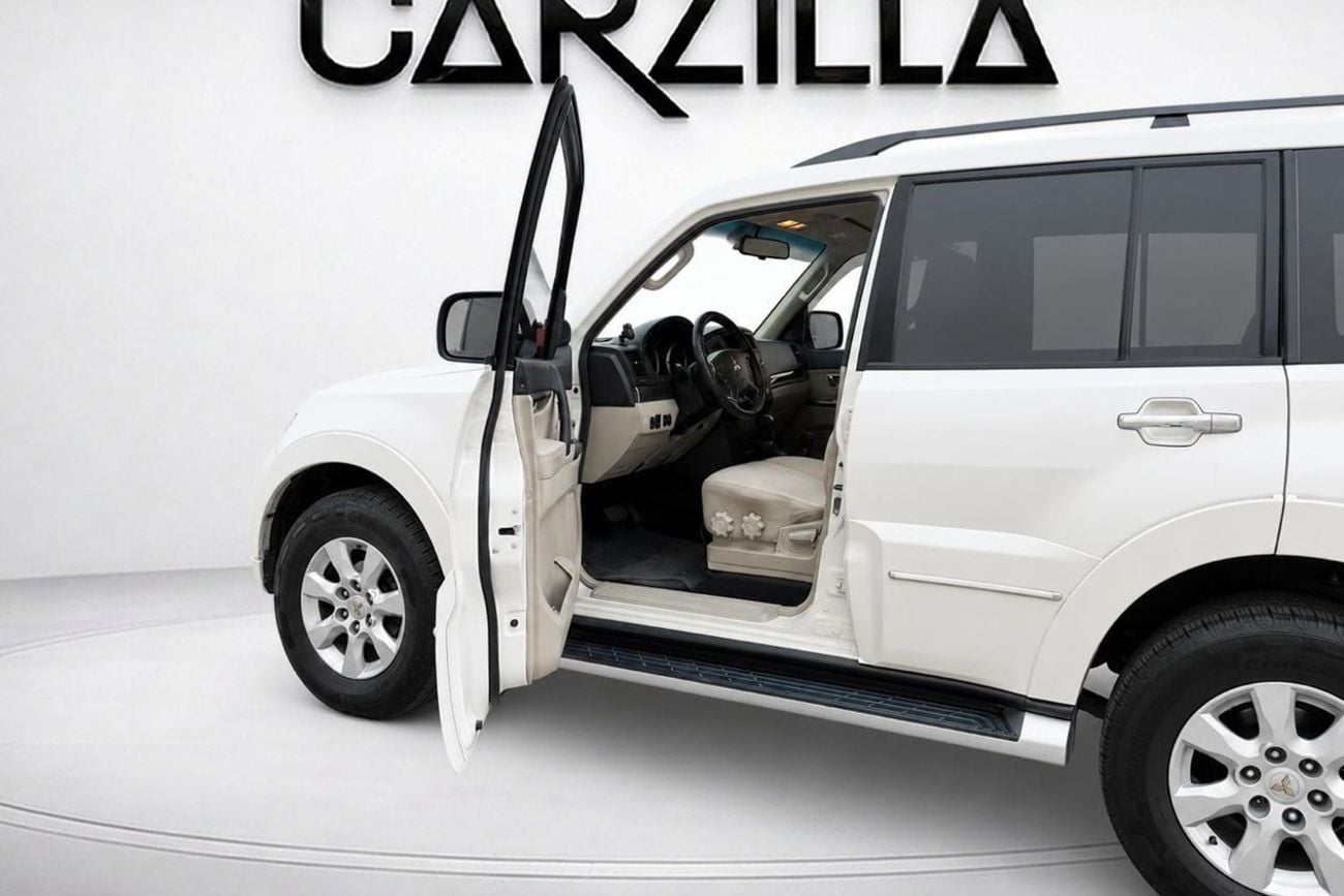 ميتسوبيشي باجيرو GLS HIGHLINE l Original Paint l AED 979 / Monthly