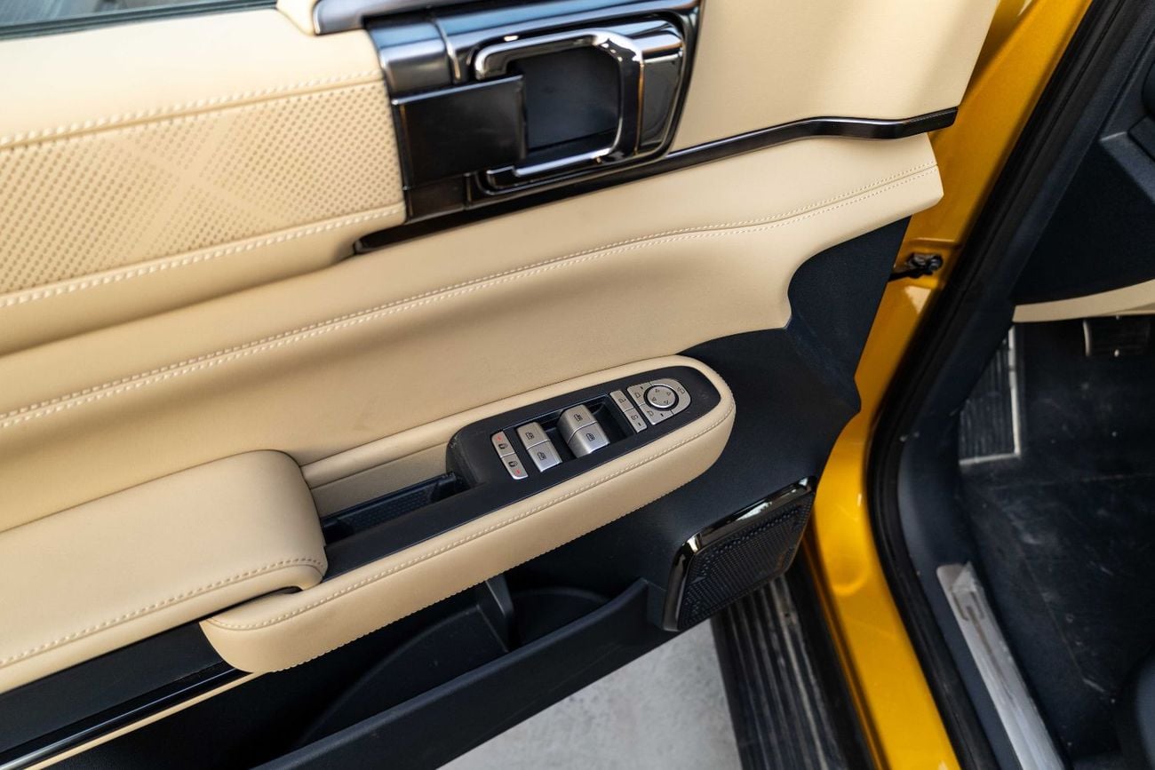 Denza B5 DELUXE PHEV 1.5L - Gold Inside Beige | Export Only