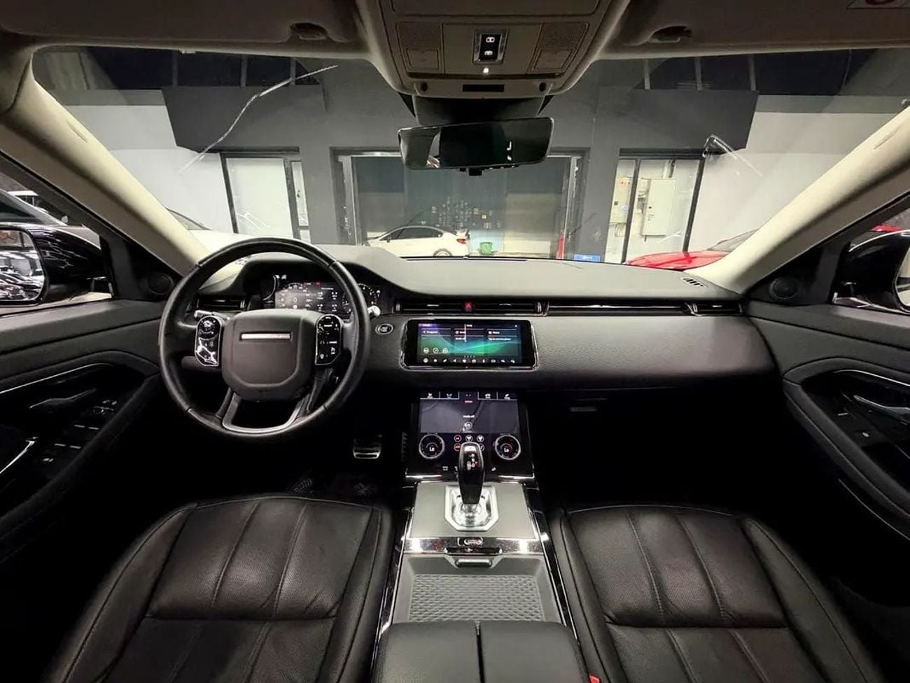 Land Rover Range Rover Evoque R-DYNAMIC HSE P300