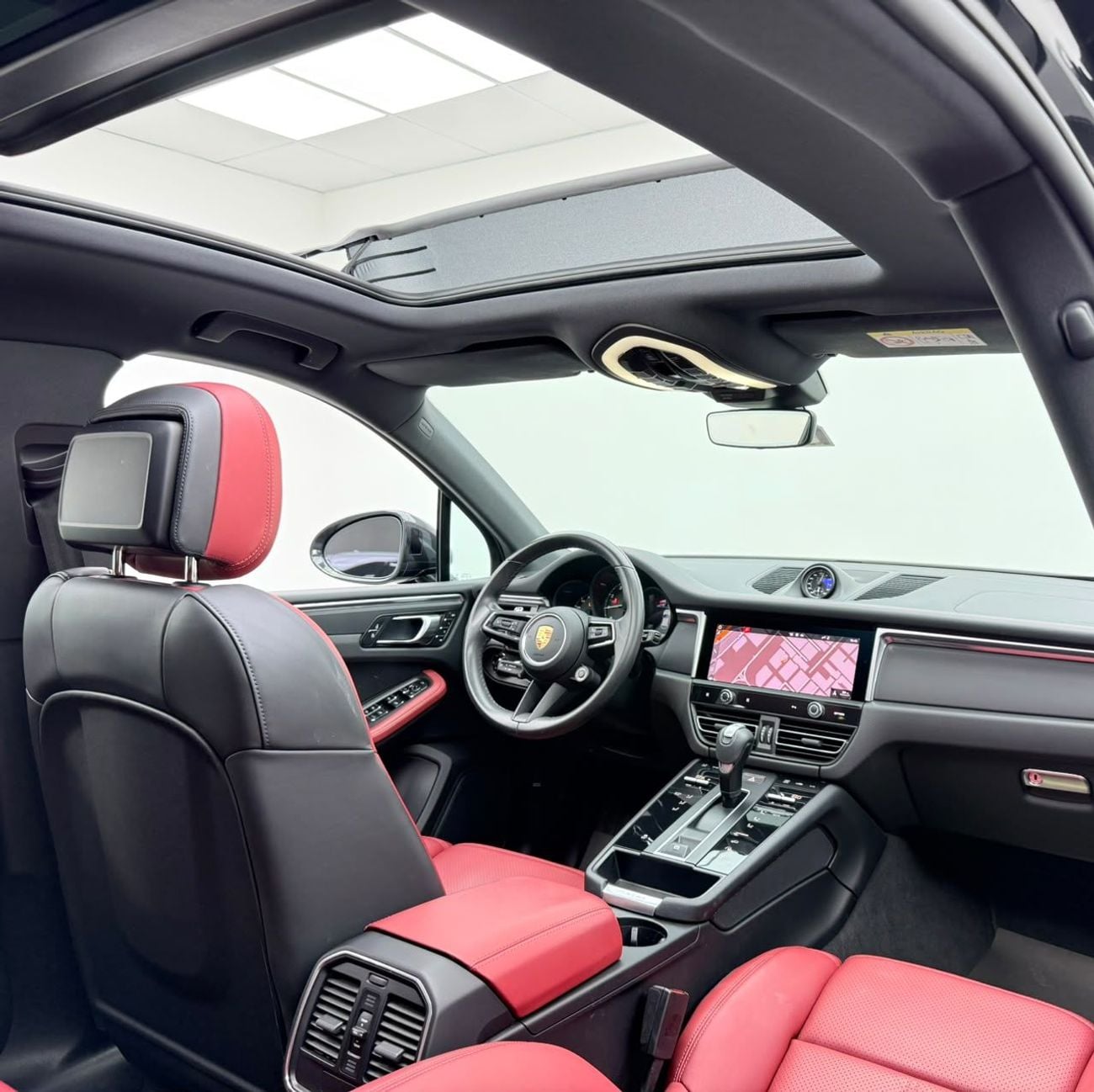 Porsche Macan STANDARD 2022 Porsche Macan, 2027 Porsche Warranty, Full Porsche Service History, Fully Loaded, GCC