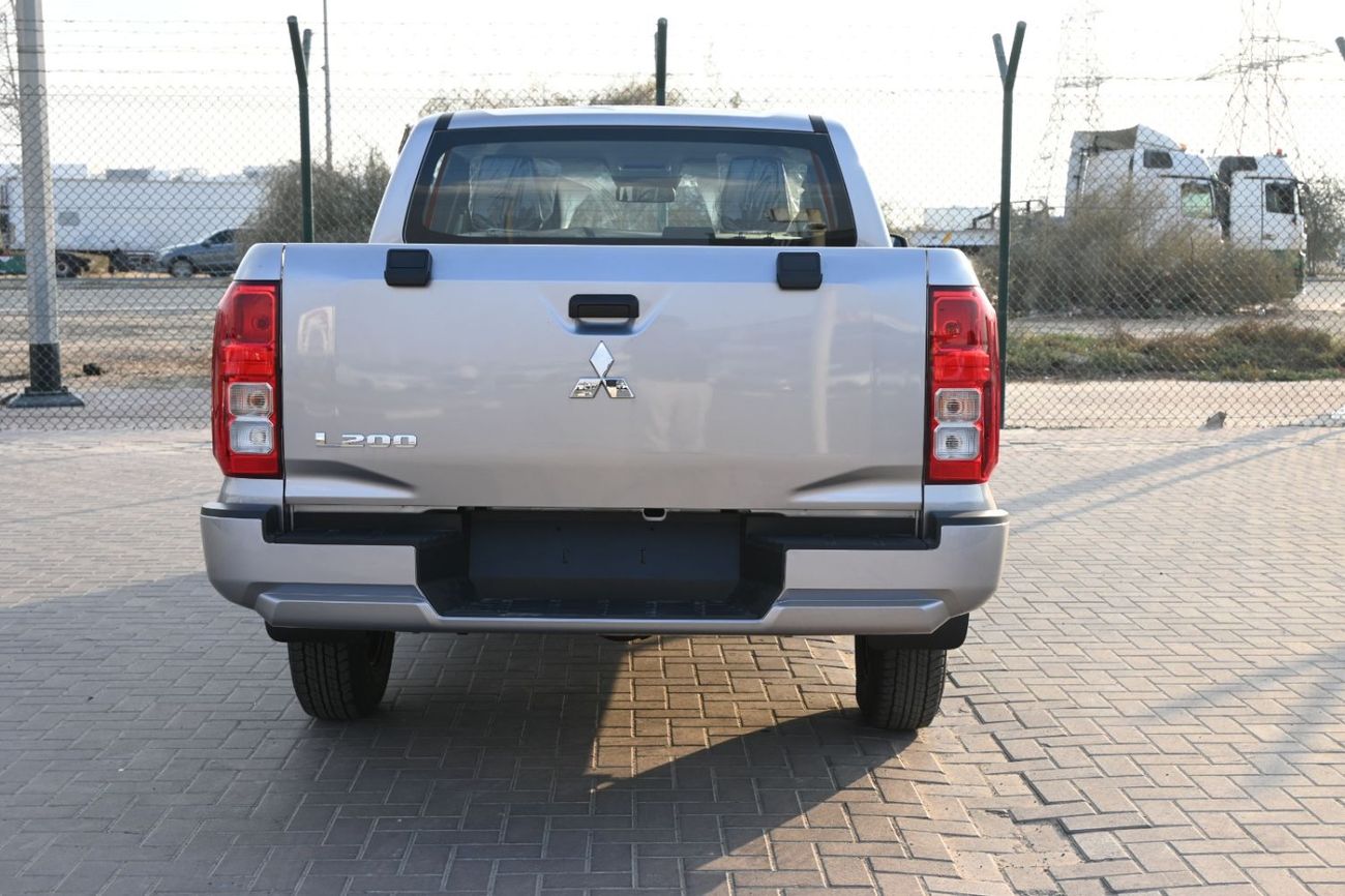 Mitsubishi L200 GL 2026 Mitsubishi L200 GL 2.4L 4WD DC MT Petrol (Silver)