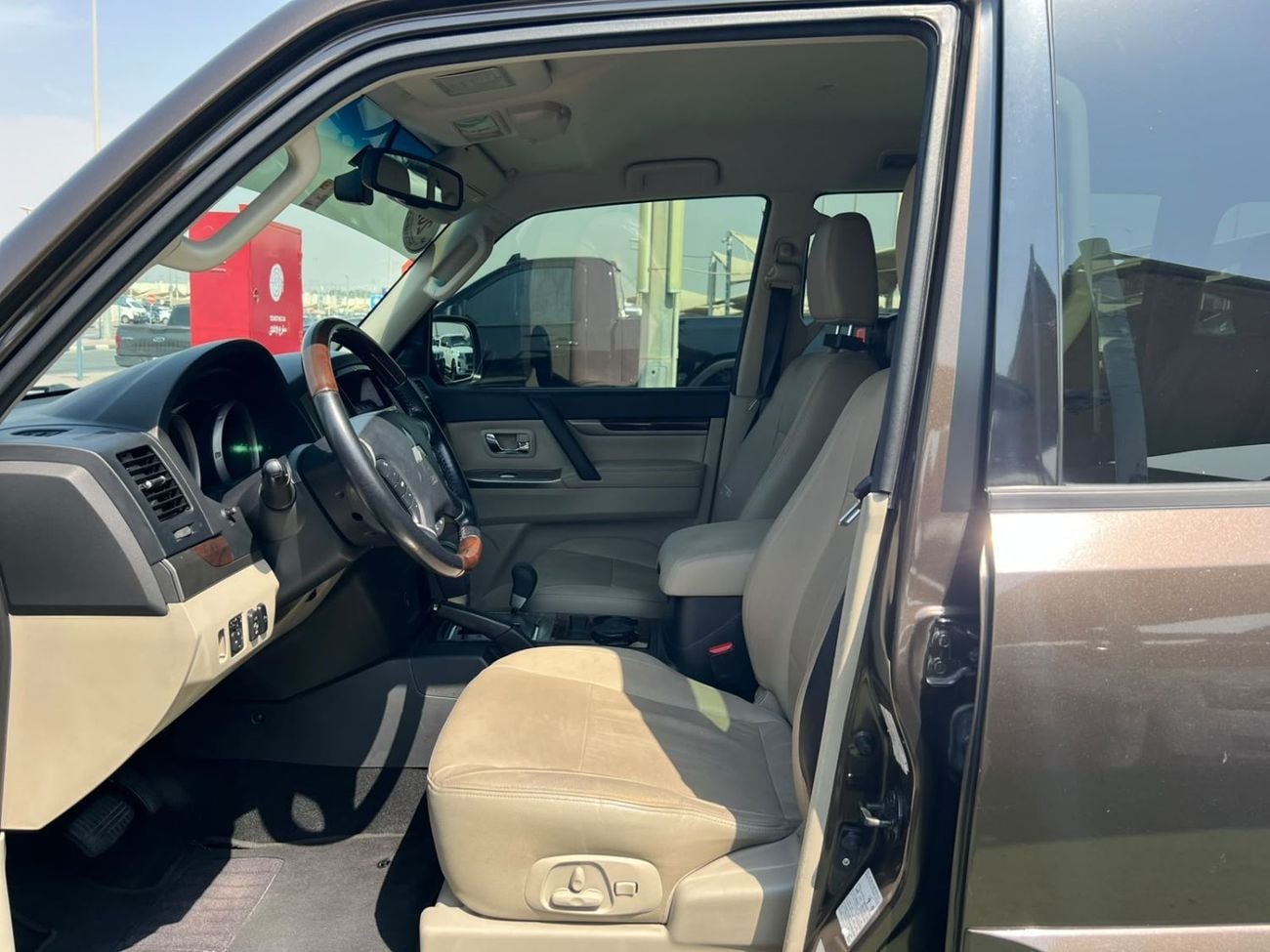 Mitsubishi Pajero GLS H/L ROCKFORD PLATINUM MITSUHBISHI PAJERO GLS 2020.ENGINE 3.8L/V6.