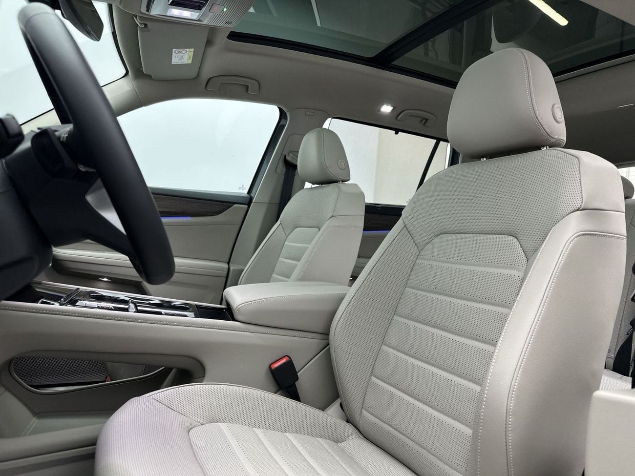 Volkswagen Teramont COMFORTLINE Teramont Comfortline 2L (Facelift 2) | Premium 7-Seater SUV | Panoramic Sunroof | Leather | ACC | Ca