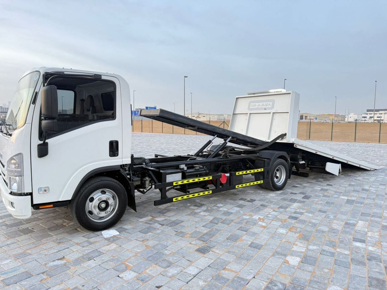 Isuzu NPR 85