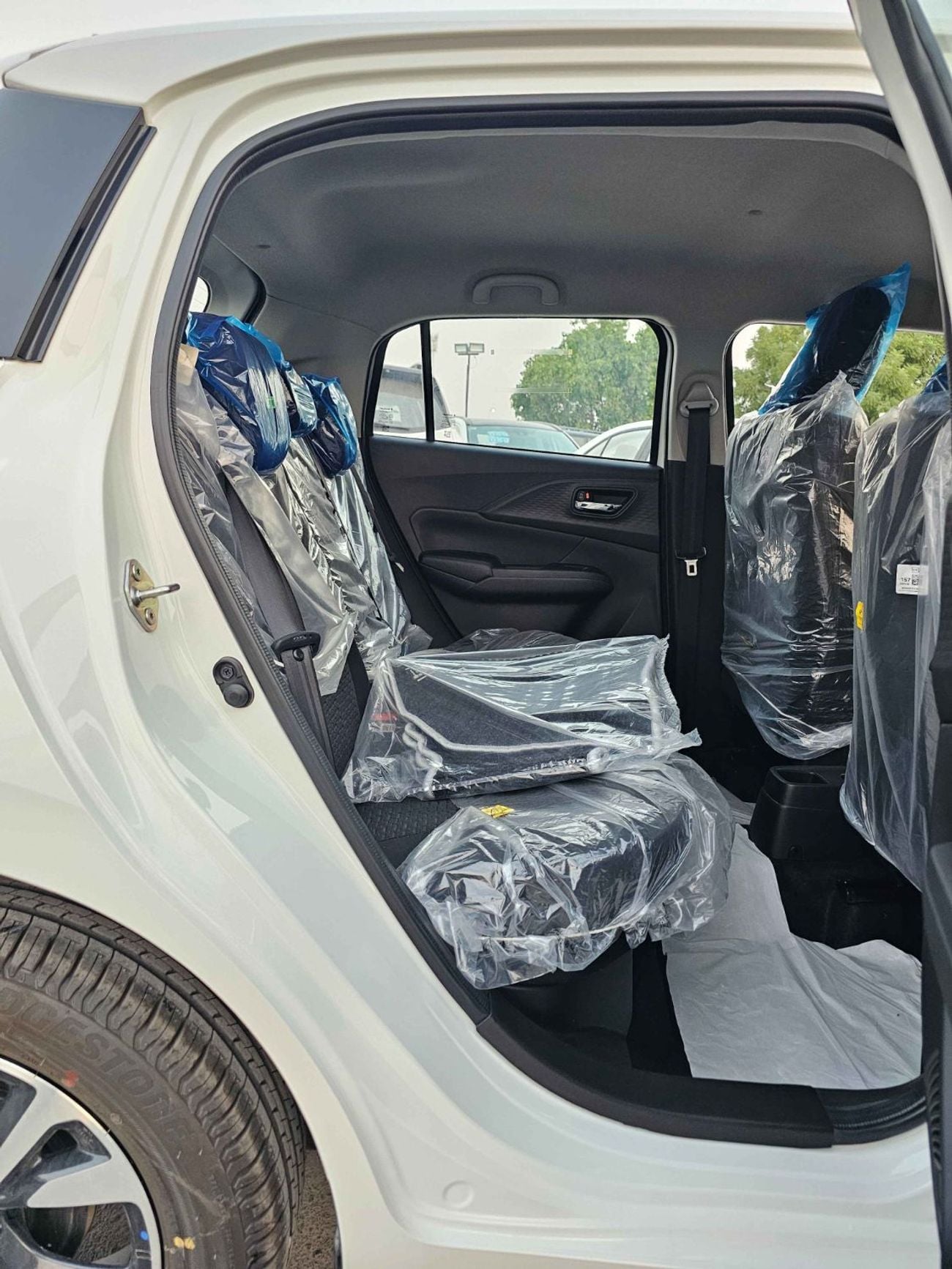 سوزوكي سويفت GLX 1.2L PETROL A/T || RADAR / PUSH START / REAR PARKING SENSOR / REAR CAMERA (CODE # SWGLXFO)