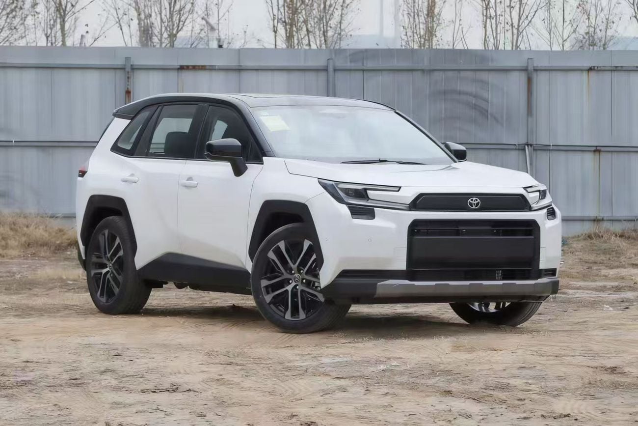 تويوتا راف ٤ XLE 2.0L AWD