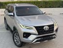 Toyota Fortuner VXR GCC specs interior and Exterior Excellent Condition V6 4.0L