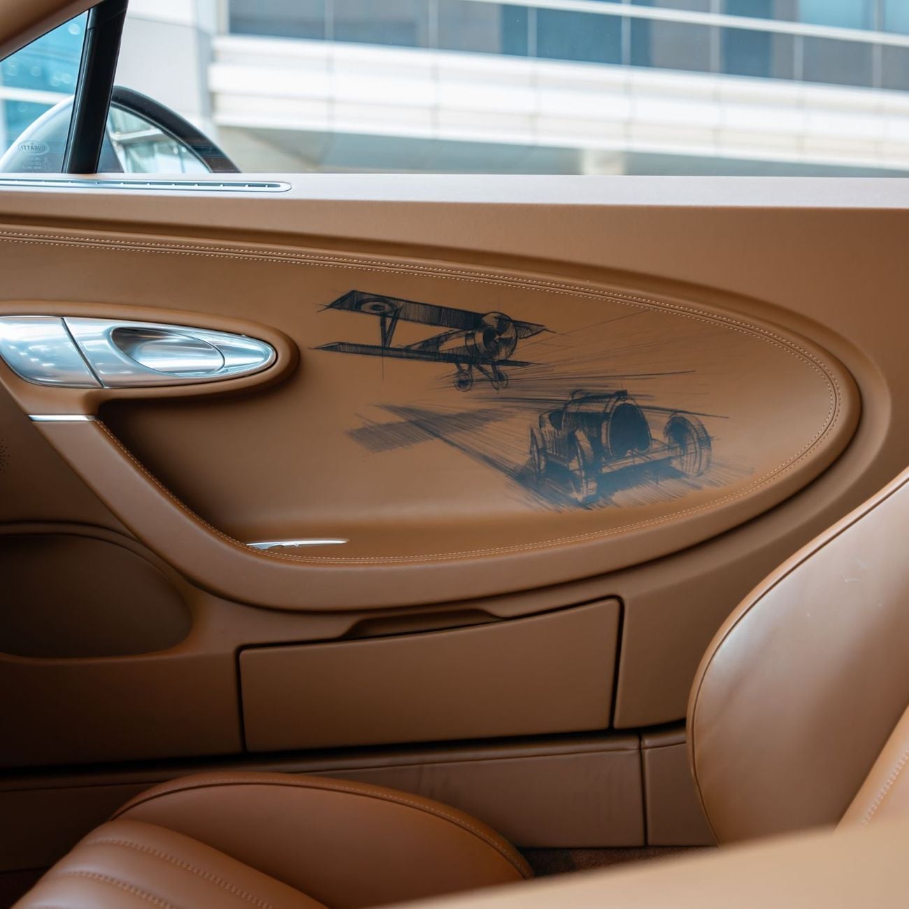 بوغاتي شيرون 2021 BUGATTI CHRION (1 OF 20) DONE 6000KM (4 YEARS WARRANTY+ SERVICE)