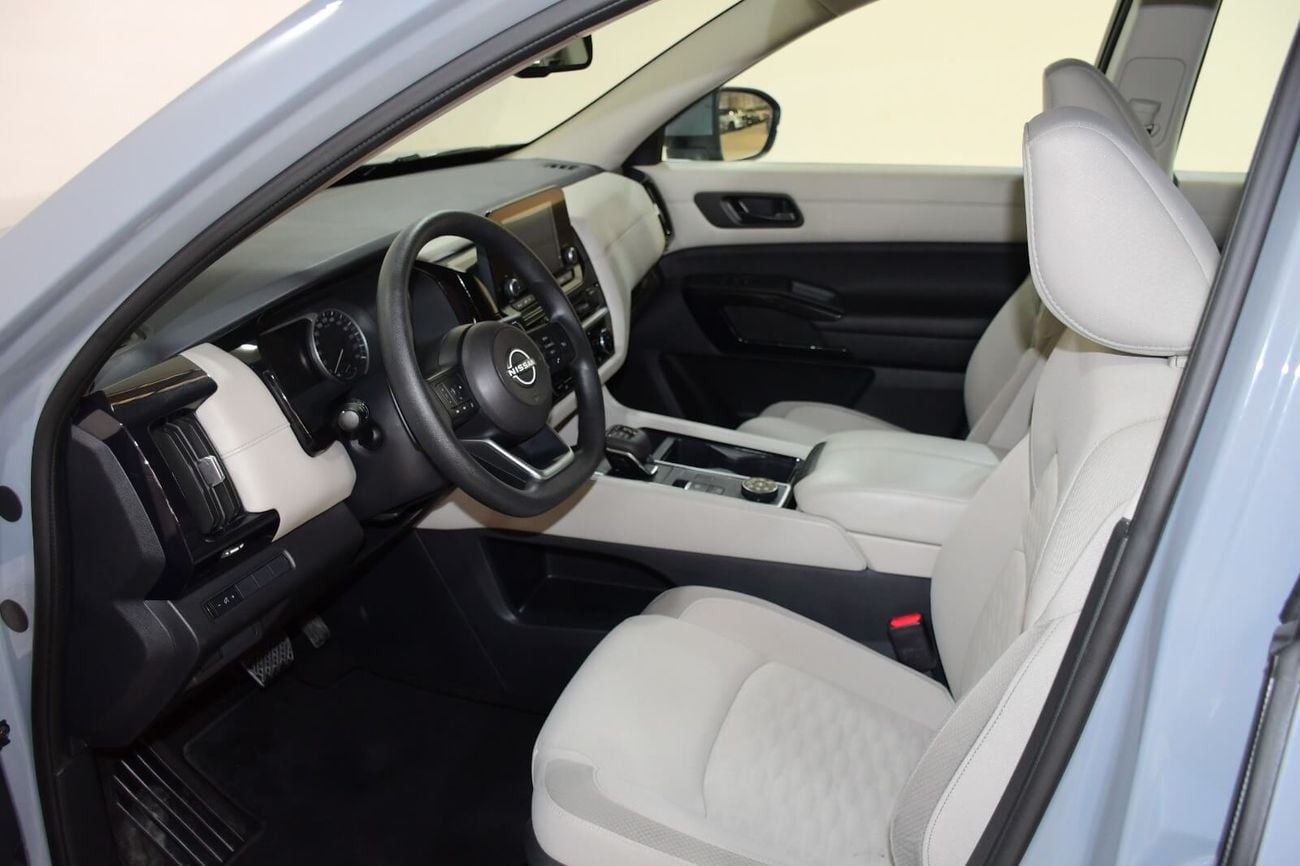 Nissan Pathfinder S 2.0