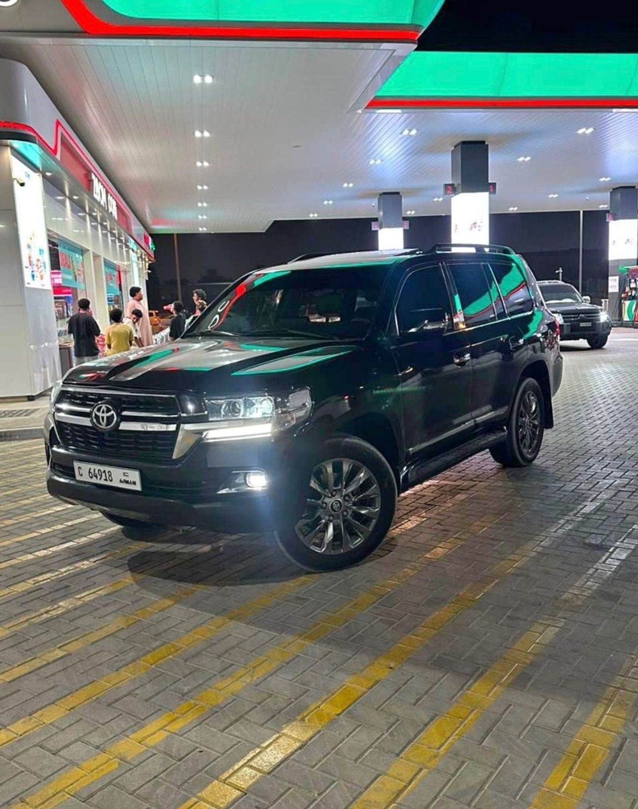 تويوتا لاند كروزر VXR