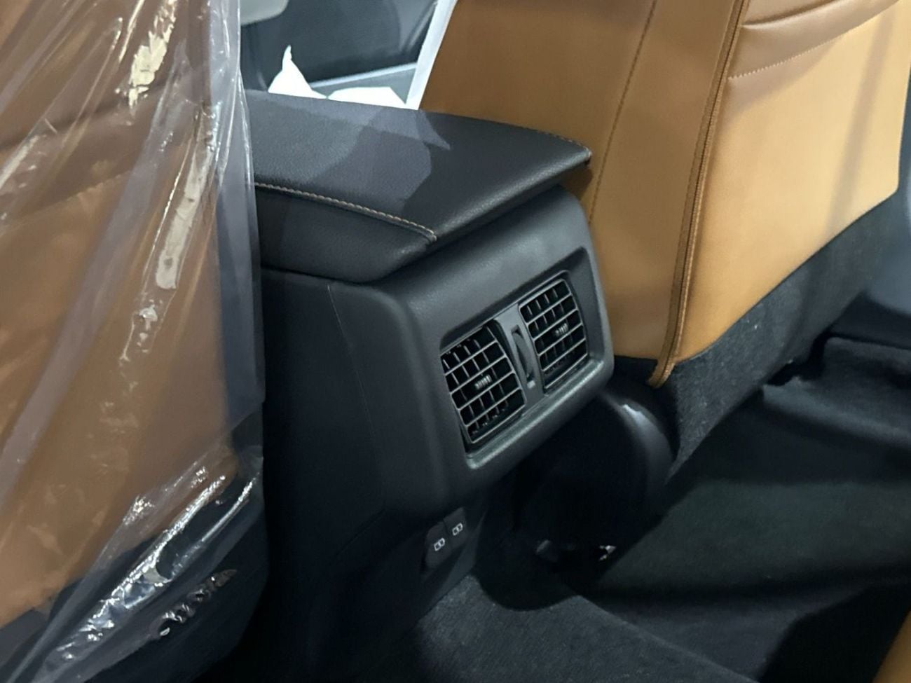 Toyota Camry LUMIERE HEV 2.5L Lumiere HEV , Leather seat, Panoramic Roof Full option 2026 Saudi Specs