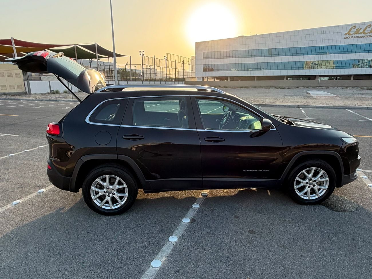 Jeep Cherokee LONGITUDE