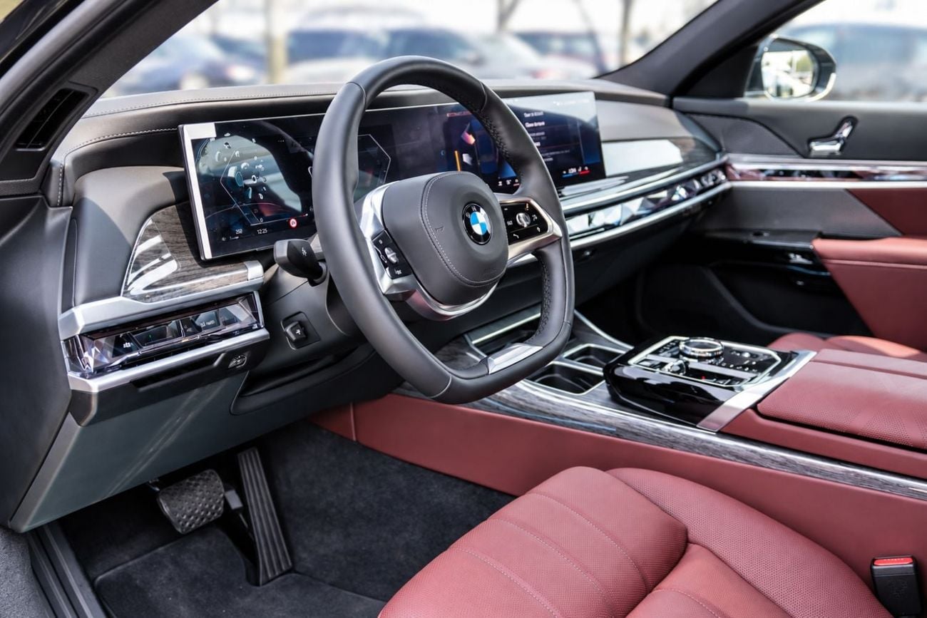 بي أم دبليو 735i STANDARD