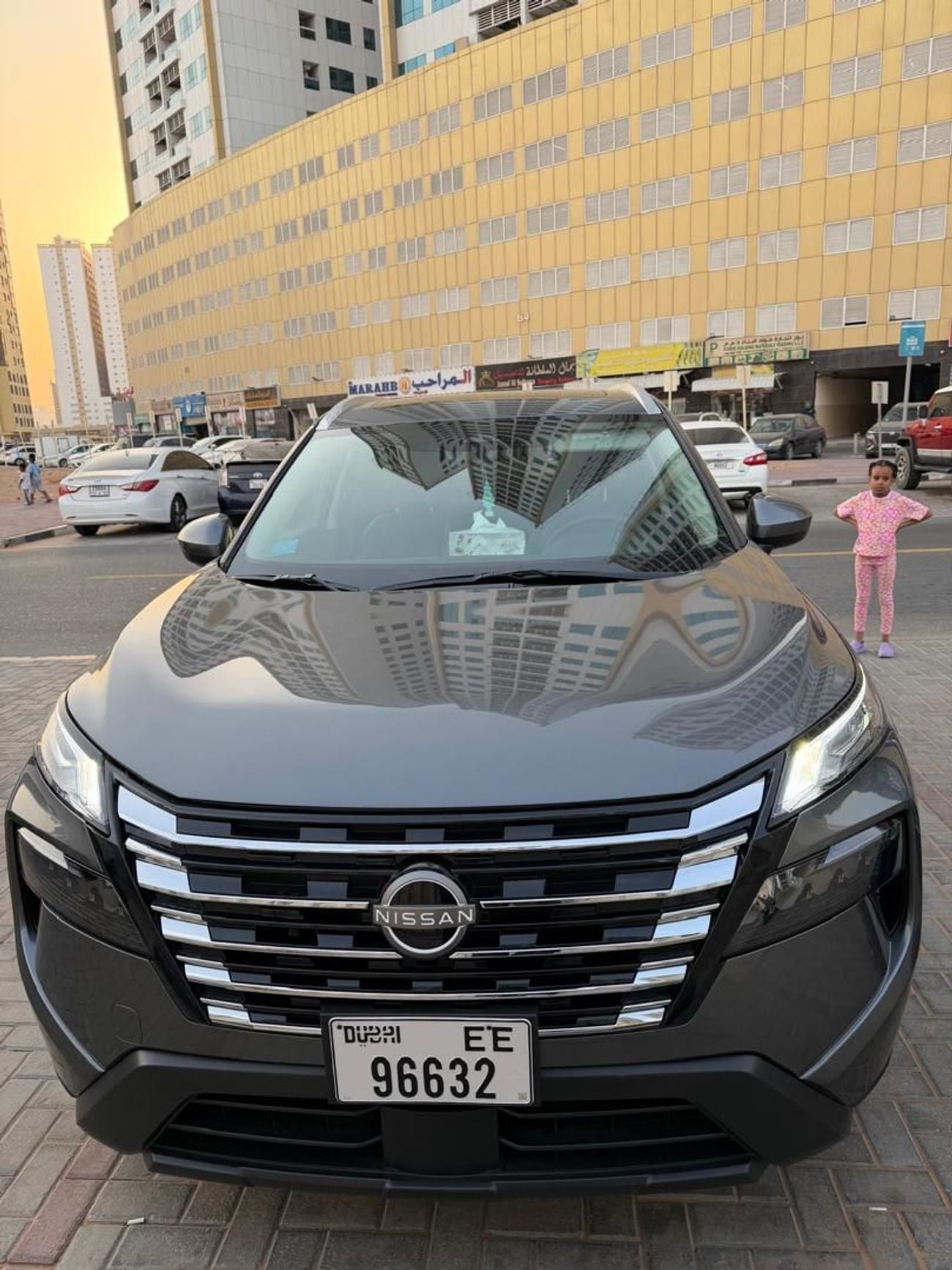 نيسان روج SV