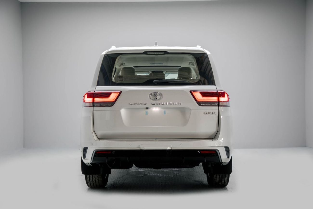 تويوتا لاند كروزر GXR LC300 3.5L - White Pearl Inside Beige | Export Only