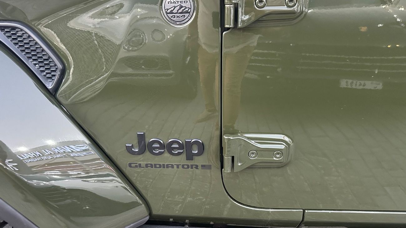 جيب جلادياتور Manual transmission | USA Specs