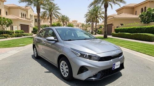 كيا سيراتو LX كارس24 هي سوق ضخم للسيارات المستعملة موثوق ومضمون ٪كارس24 هي سوق ضخم للسيارات المستعملة موثوق ومضمون