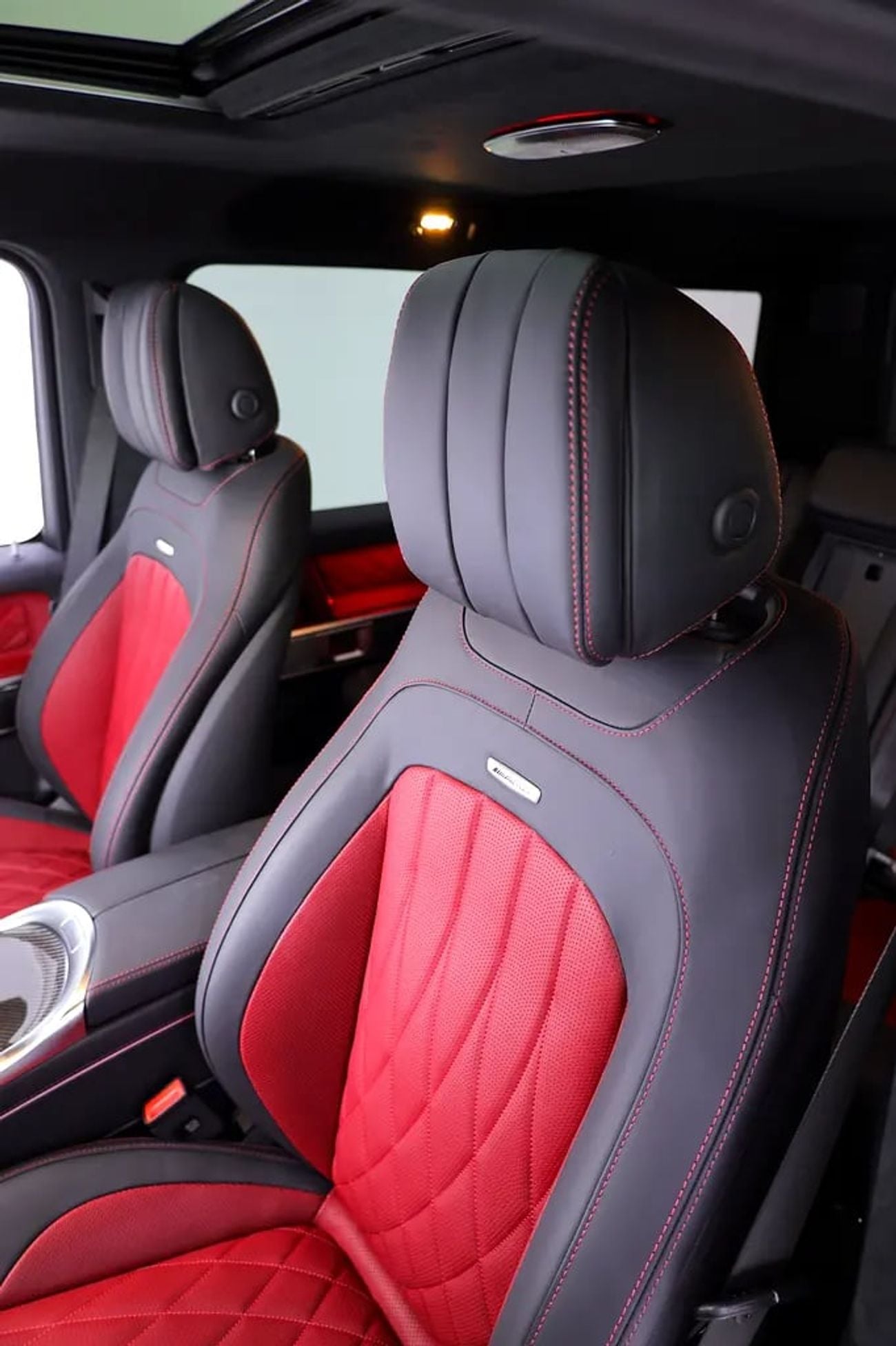 Mercedes Benz G63 AMG G63 MANUFAKTUR EDITION + CARBON INTERIOR + 5 YEARS DEALER WARRANTY + SERVICE CONTRACT