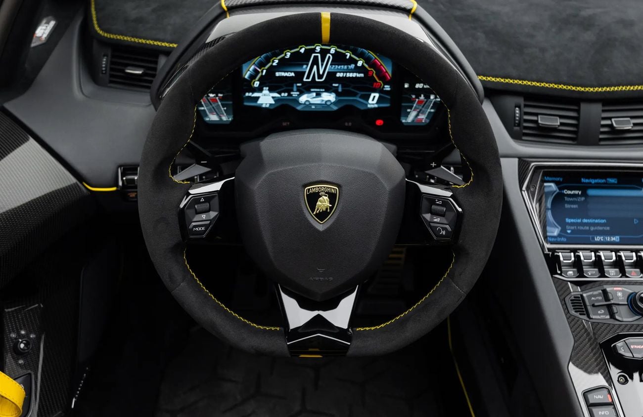 لامبورغيني أفينتادور 6.5L V12 Naturally Aspirated Engine