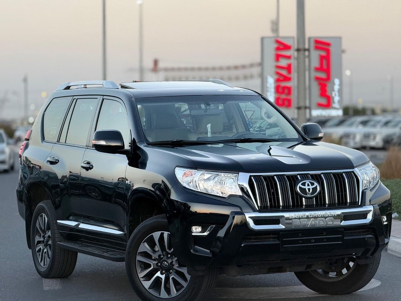 Toyota Prado TX-L Toyota Prado 2022 V6 full option 4.0L petrol black color