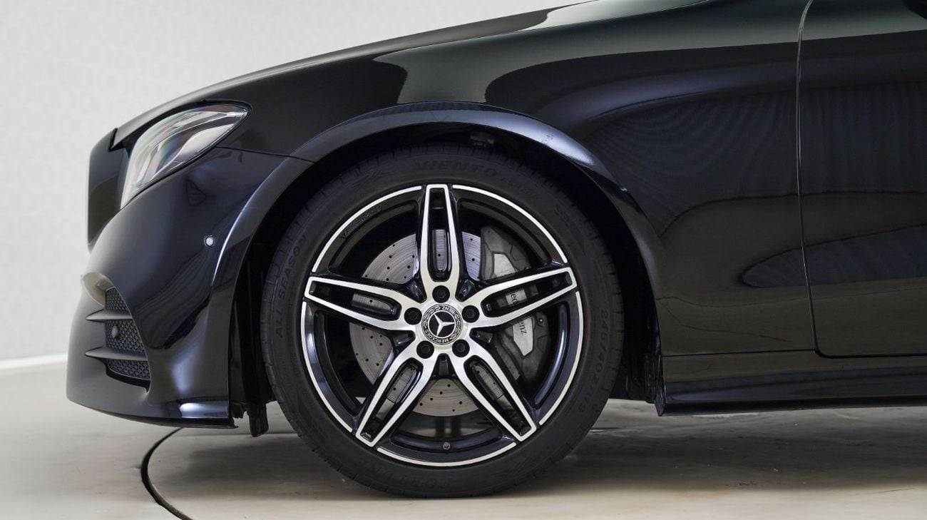 مرسيدس بنز E300